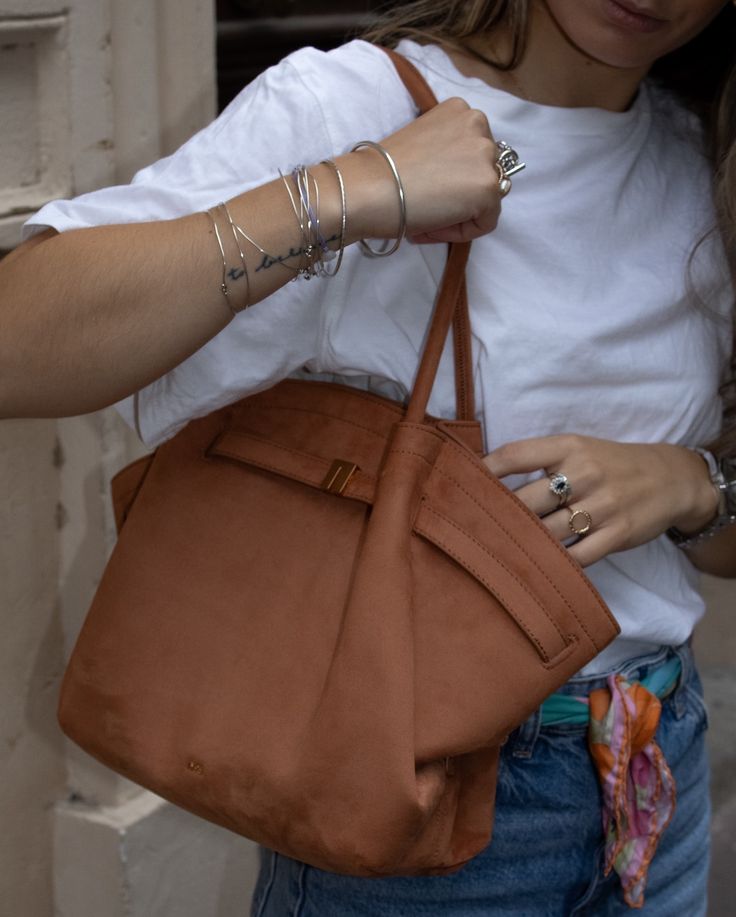 Henna™ Maxi Suede Tote Bag – Spacious Elegance with Timeless Style