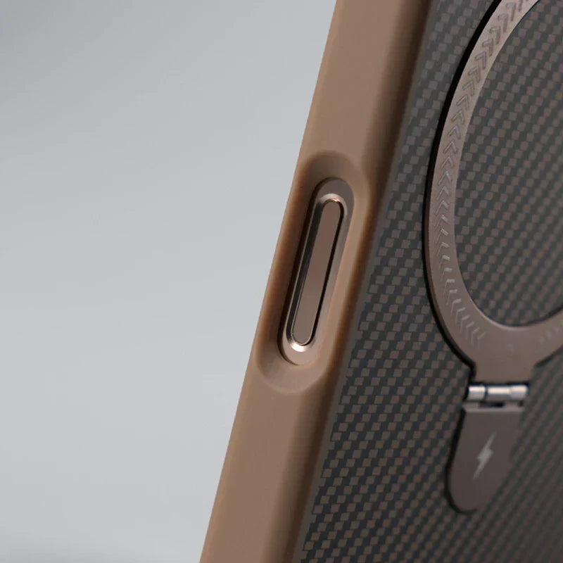 iPhone Case in Carbon Fiber Anti-Impact with MagSafe Charging