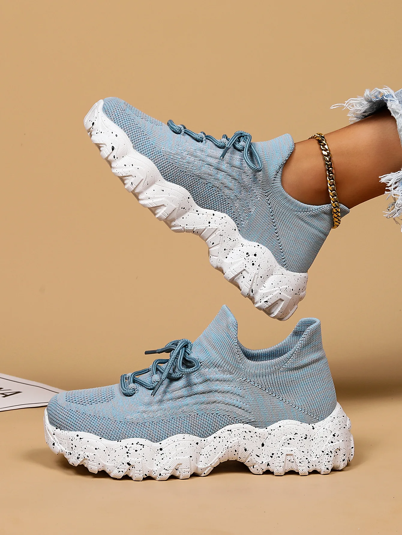 StrideFlex™ Sneakers – Women’s Stylish Mesh Trainers for Daily Comfort
