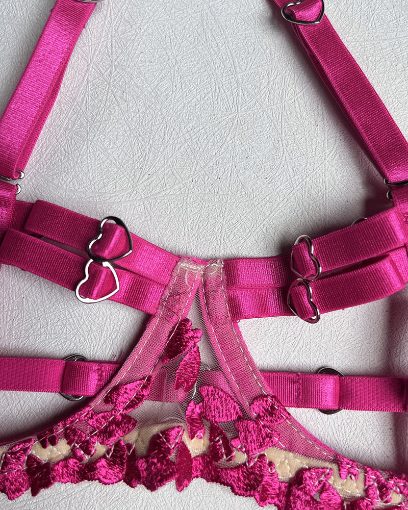 Sexy Floral Lace Two-Color Stitching Heart Decoration Adjustable Strap Design Set