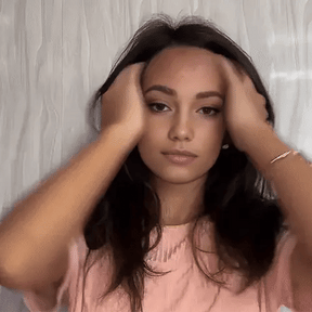 Mini Hair Straightener Comb – Style anytime, anywherev