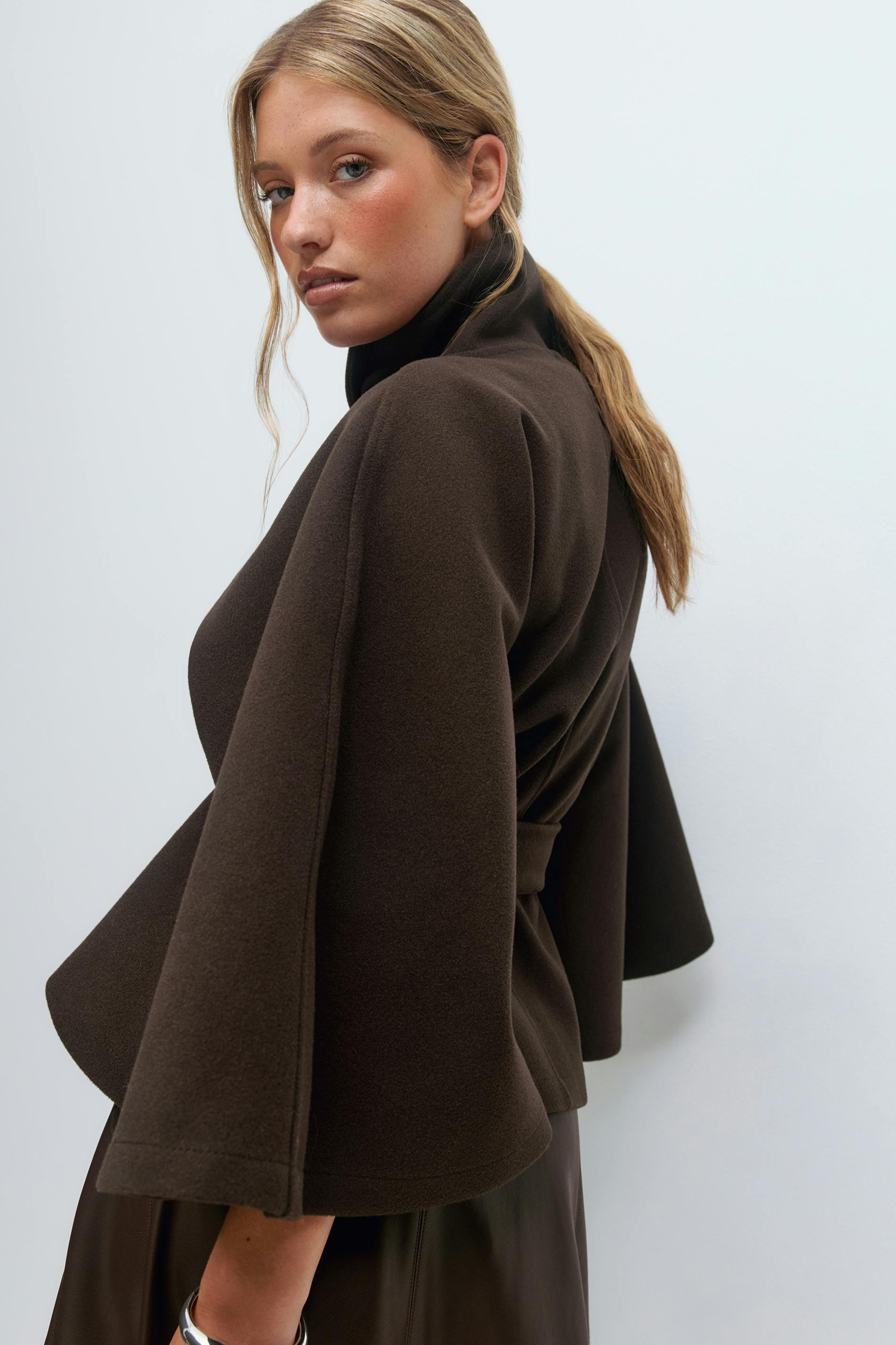 DressCode | Belt Cape Jacket