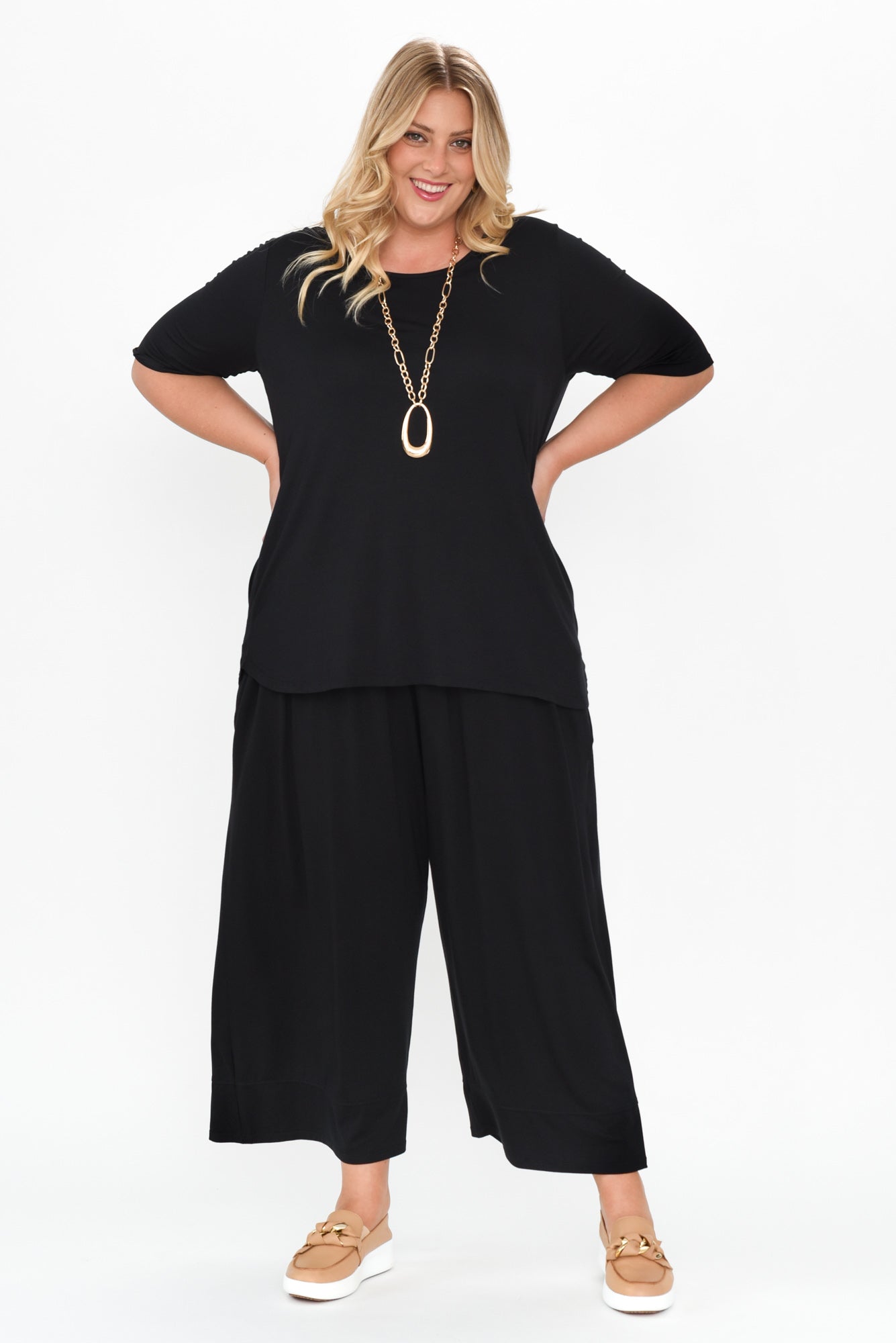 Maya Black Half Sleeve Tee