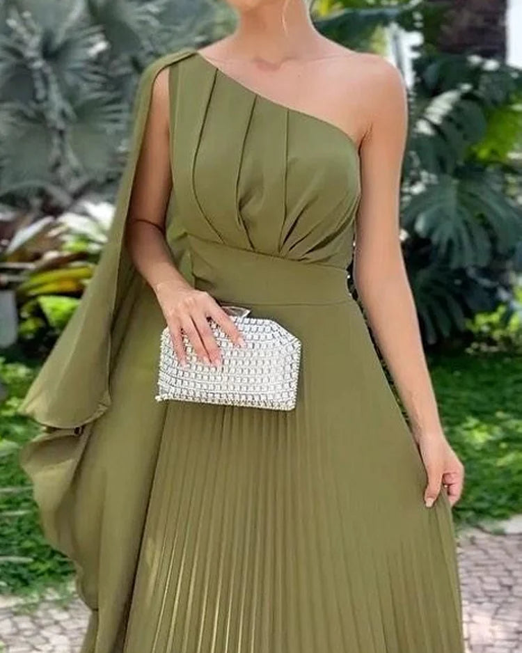 Araluen | One-shoulder Pleated Dress
