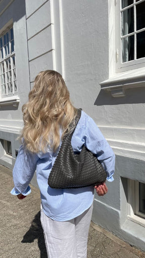Aurelia™ Woven Maxi – Oversized Elegance with Practical Design