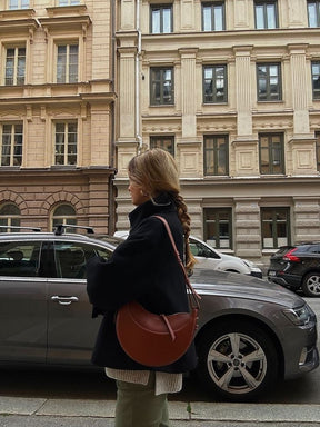 Clarette™ Bag – Half-Moon Elegance with Everyday Versatility