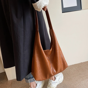 Ava™ Distressed Leather Bag – Spacious Elegance with Everyday Functionality