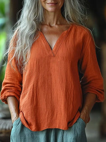 VivaLoom™ Essential V-Neck Tee