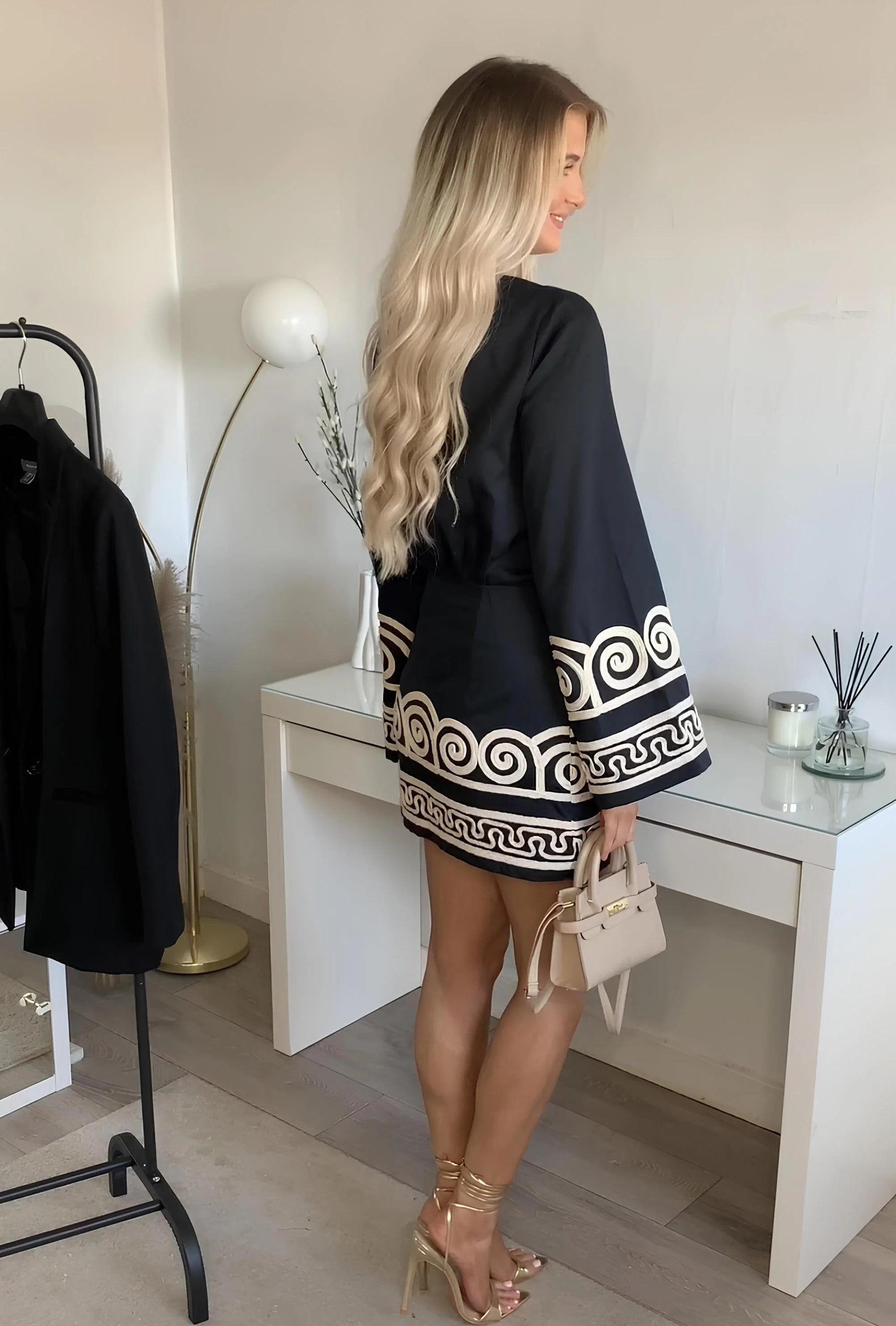Yara™ Elegant long sleeve mini dress