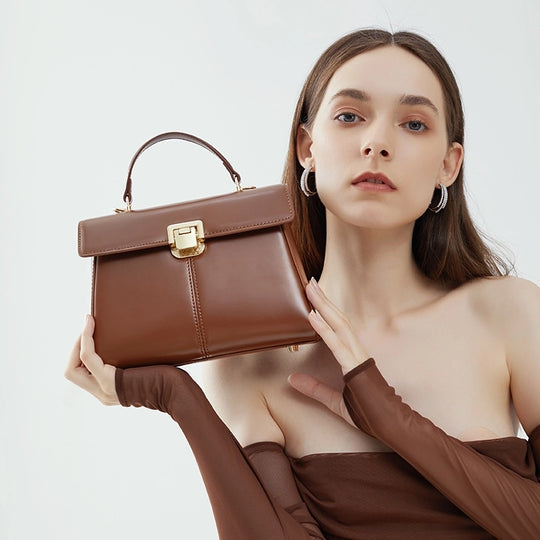Amara Bag – Versatile Elegance with Everyday Practicality