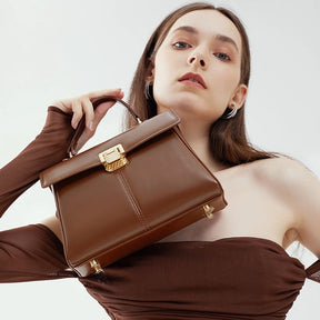 Amara Bag – Versatile Elegance with Everyday Practicality
